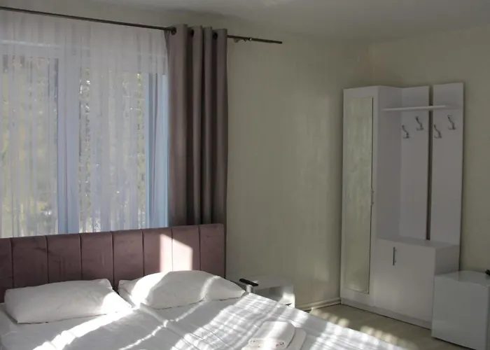 Naciku Hotel *